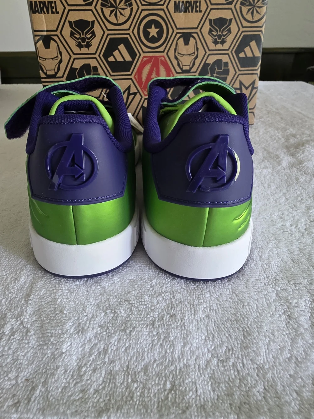 NWT Adidas x Marvel Grand Court Hulk Avengers Kids Sneakers Size 5Y